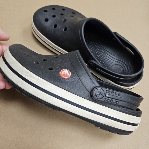 CROCS Shoes - Crocs 6 Crocband White Black Classic Slip-On Shoes